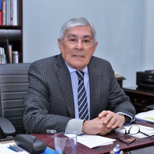 Rector Luis Alberto Loyola